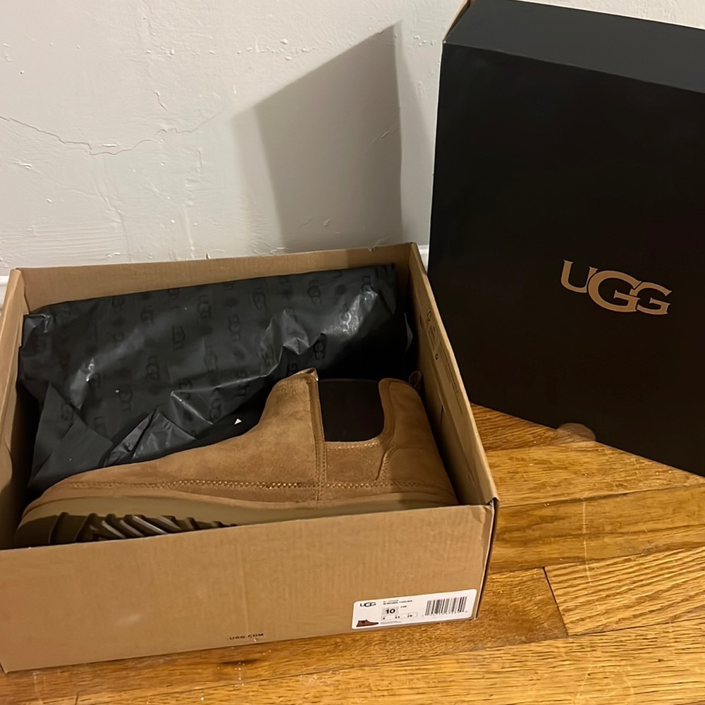 Chestnut Uggs BRAND NEW in box